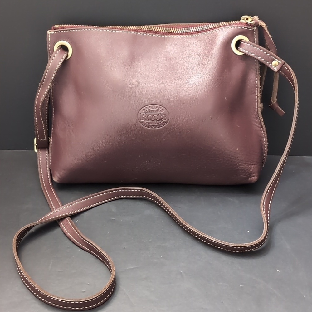 Roots Brown Leather Women's Crossbody Bag.